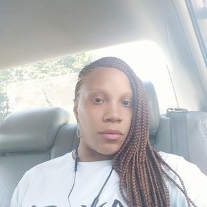 Meet your Posher, Aisha